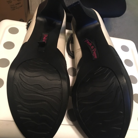 -SOLD- Pink & Pepper Platform Peep Toe Pumps - Picture 6 of 8